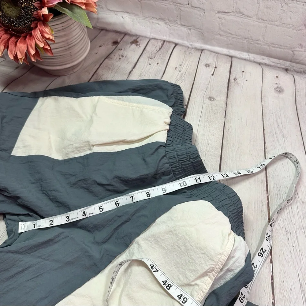 Fabletics Gray Jogger track windbreaker Pants womens XS activewear workout